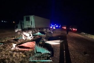 Cinco camiones chocaron en la ruta 12: el tránsito permanece cortado