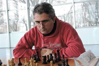 Estrategias de ajedrez aplicadas a la vida: maestro internacional visita Colón