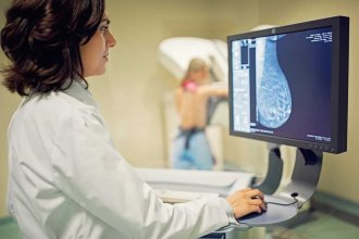 Durante octubre, las afiliadas a Iosper podrán realizarse mamografías sin cargo