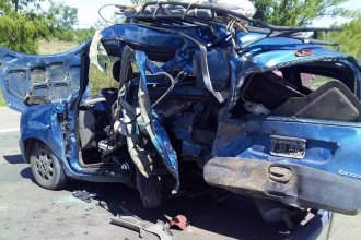 Violento impacto entre un auto y una camioneta acabó con la vida de un hombre en Ruta 12