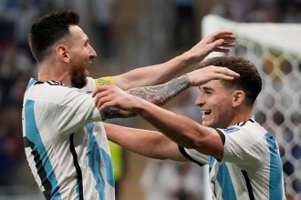 Con Messi y Julián imparables, Argentina goleó y es finalista