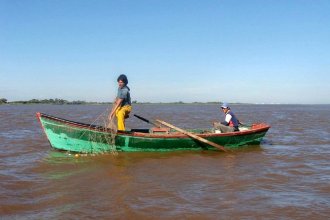 Al otro lado del río Uruguay, hay malestar entre pescadores: piden revisar las restricciones de CARU
