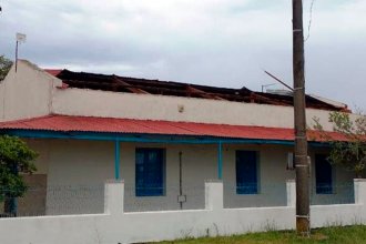 Fuertes ráfagas de viento arrancaron de cuajo el techo de una escuela