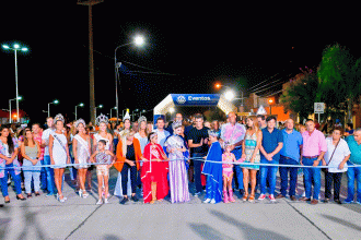 El Carnaval de los Pequeños Duendes estrenó el nuevo pavimento de la Avenida Próspero Bovino