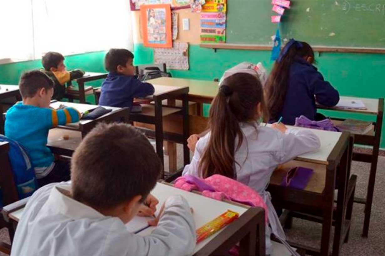 De Cada 100 Niños Que Inician Primaria En México