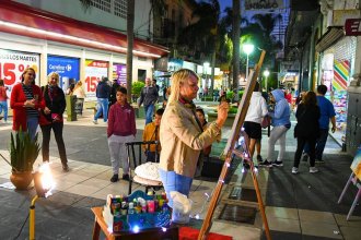 Concordia ofrece a sus turistas la Noche del Comercio para disfrutar espectáculos artísticos y promociones especiales