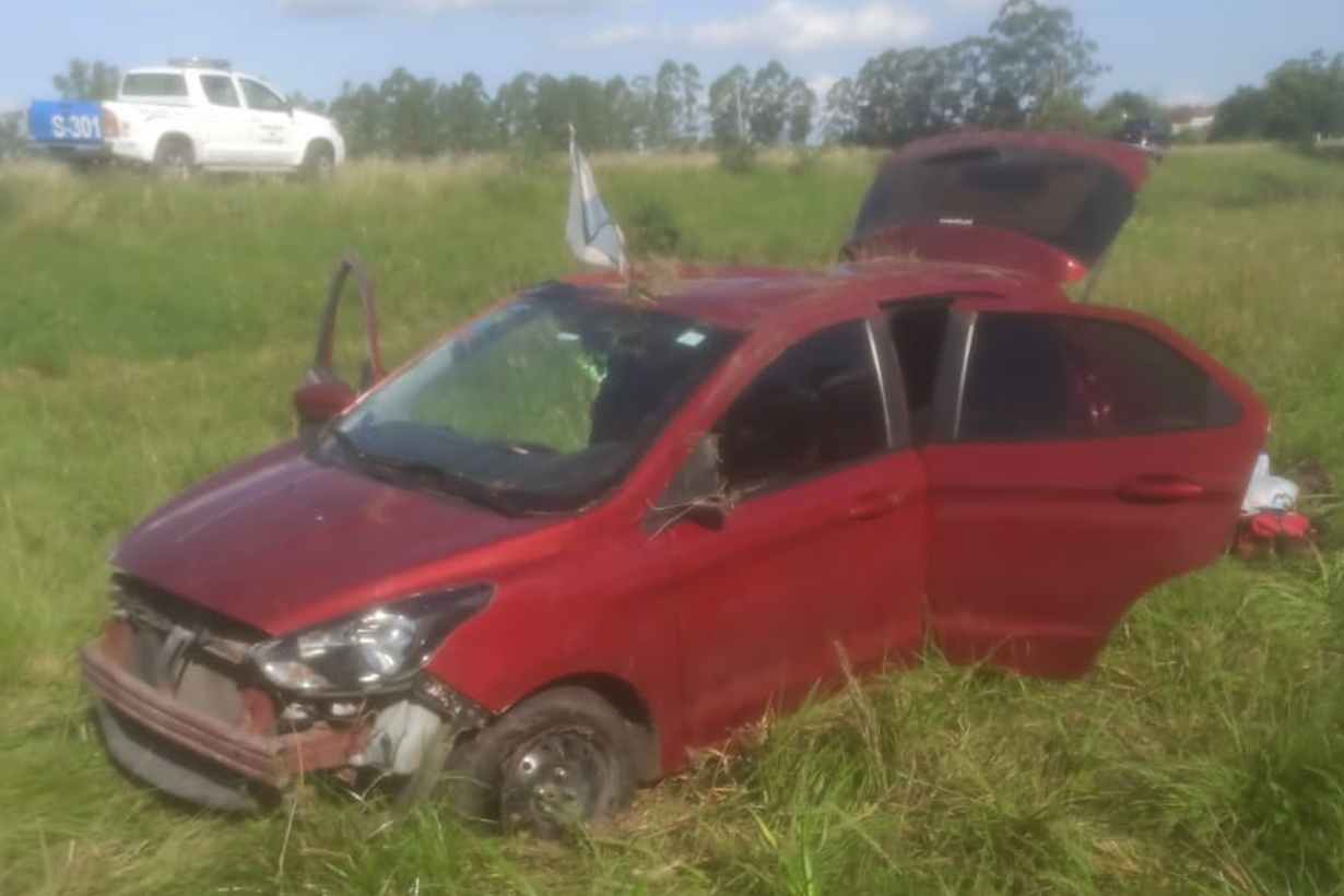 Una mujer sufrió heridas y fue hospitalizada tras un vuelco en la ruta ...
