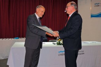 El exrector Eduardo Asueta fue nombrado “Profesor Honorario” de la UNER