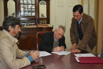 Provincia transfirió propiedades al Obispado y a la Fundación Nuestros Cinco Panes en Concordia