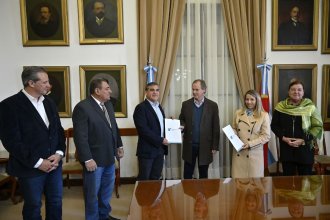 Reparación de la ruta provincial 39 y acceso al Palacio San José: firmaron los contratos de inicio de obra