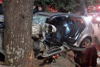 Noche trágica: adolescente perdió la vida tras impactar un auto contra un árbol