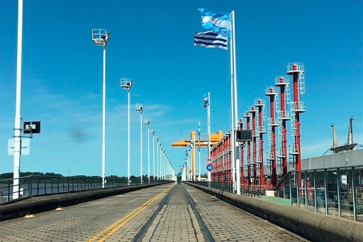 Tres detenidos y dos armas secuestradas en el puente de Salto Grande. Querían cruzar a Concordia - Noticias - Elentrerios.com