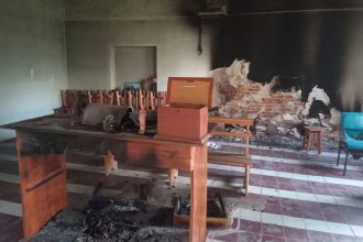 Incendiaron una capilla en el sur entrerriano: “El móvil fue la profanación más que el robo”, dijo el obispo