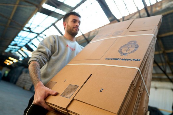 Todas las mesas constituidas, más de 1,1 millones de electores y jornada en “total normalidad”
