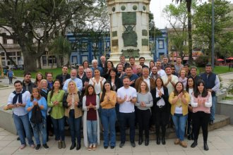 La oposición denunció que empleados municipales “padecen hostigamiento” por apoyar la candidatura de Azcue