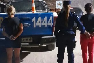 “Extorsión en flagrancia”: detuvieron a dos mujeres acusadas de chantajear a un policía