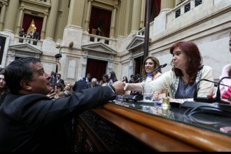 Casaretto, de saludar a Cristina a estrechar manos con Milei, recién proclamado Presidente de la Nación