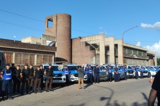 Con despliegue de policías, patrulleros y hasta un helicóptero, Roncaglia lanzó el "Operativo Barrios Seguros"