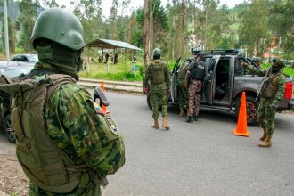 Declararon en Ecuador el estado de “conflicto armado interno” y ordenaron al Ejército restablecer el orden