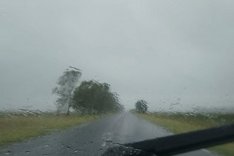 Recomiendan circular con precaución por rutas de la provincia ante las fuertes lluvias