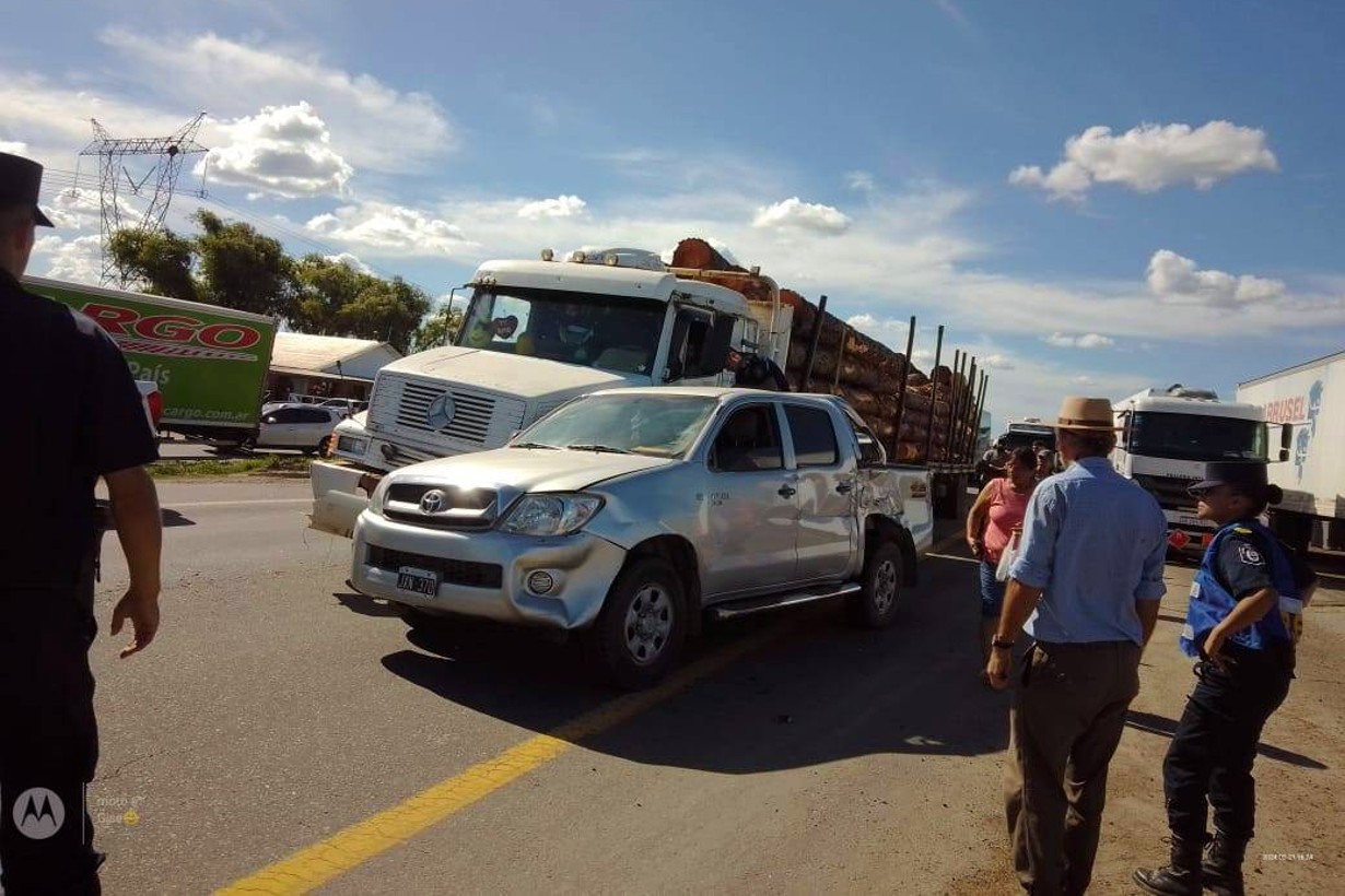 Choque múltiple en el inicio de la ruta 14: varios camiones, autos y ...