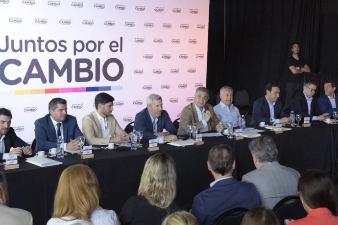 Gobernadores de JxC apoyan a Chubut en el pedido a Milei de recursos coparticipables