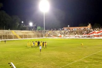 Partido de Copa Entre Ríos fue suspendido tras agresiones al árbitro