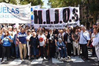 Con críticas al gobierno de Milei, se llevó adelante una multitudinaria marcha en Buenos Aires por el 24 de marzo