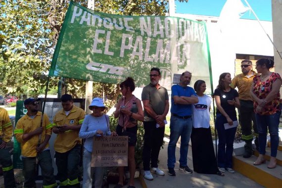 Jornada de reclamos para Frigerio en Colón: docentes y guardaparques presentaron petitorios