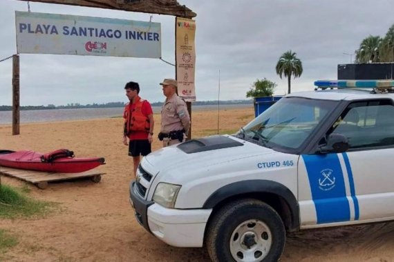 Rescate en el río Uruguay: kayakista dio vuelta campana y debió ser asistido