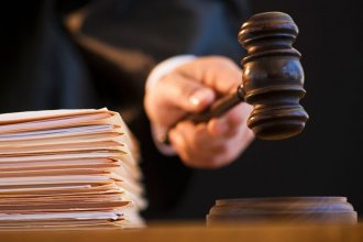 Declaración de “no culpable” e inmediata absolución para un hombre, acusado de graves delitos sexuales