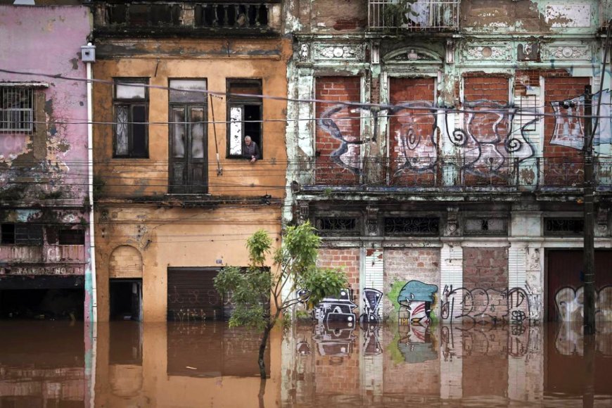 Porto Alegre: inundación en pleno centro histórico
