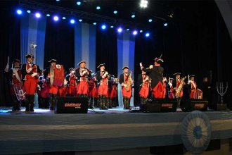 Concordia comenzó el 25 de Mayo con la función de honor en el Odeón