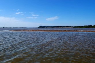 El río Uruguay transita un sistema de “aguas medias” y se diferencia del Paraná