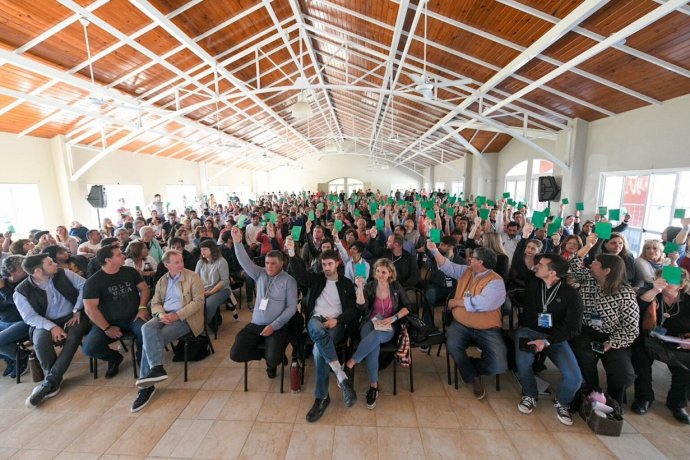 Cambio para futuras elecciones: peronistas aprobaron la integración de minorías que alcancen el 25% de votos