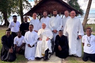 Sacerdote entrerriano recibió al Papa en Nueva Guinea: “Fue muy emotivo”