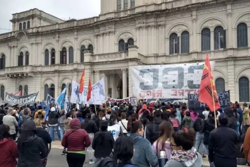 Reclamo en Casa de Gobierno, este miércoles 11.