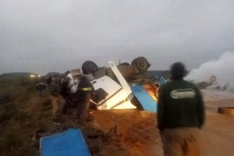 Volcó un camión que transportaba sustancia química y su conductor perdió la vida