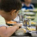 Ponen la lupa sobre la contratación del servicio de alimentos que llegará a casi mil comedores escolares