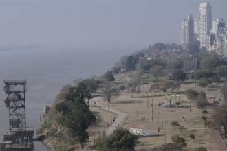 3 focos de incendios. El humo que afecta a Rosario no viene de Bolivia sino de las islas entrerrianas