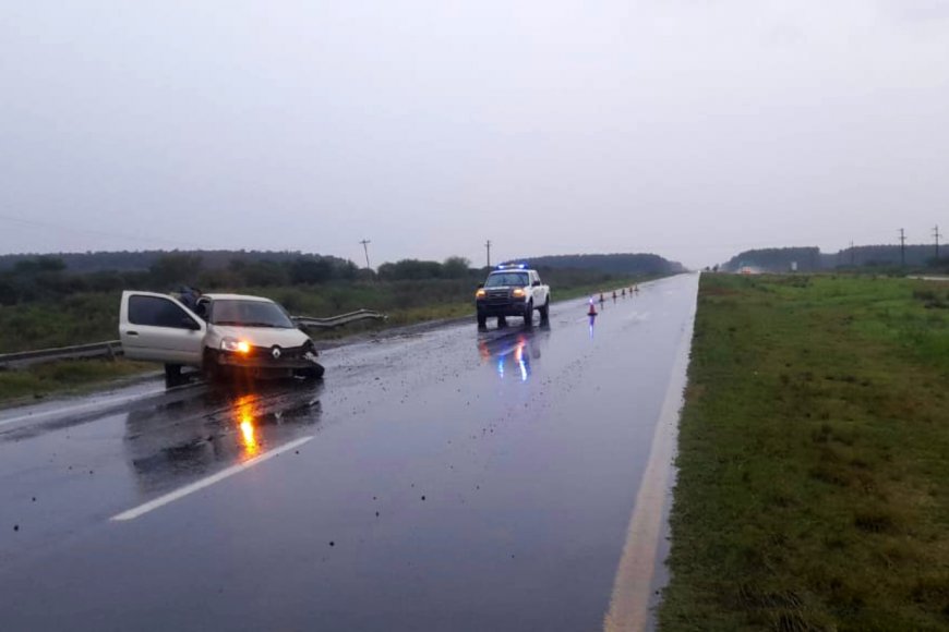 Despiste en la RN 14, durante un lunes lluvioso.