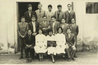 Recuerdos de un egresado, en el 80° aniversario de la Escuela Normal: compañeros, docentes y las anécdotas que marcaron su paso por la secundaria