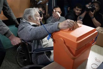 Elecciones en Uruguay: Ganó el Frente Amplio, pero habrá balotaje con el candidato de Lacalle Pou