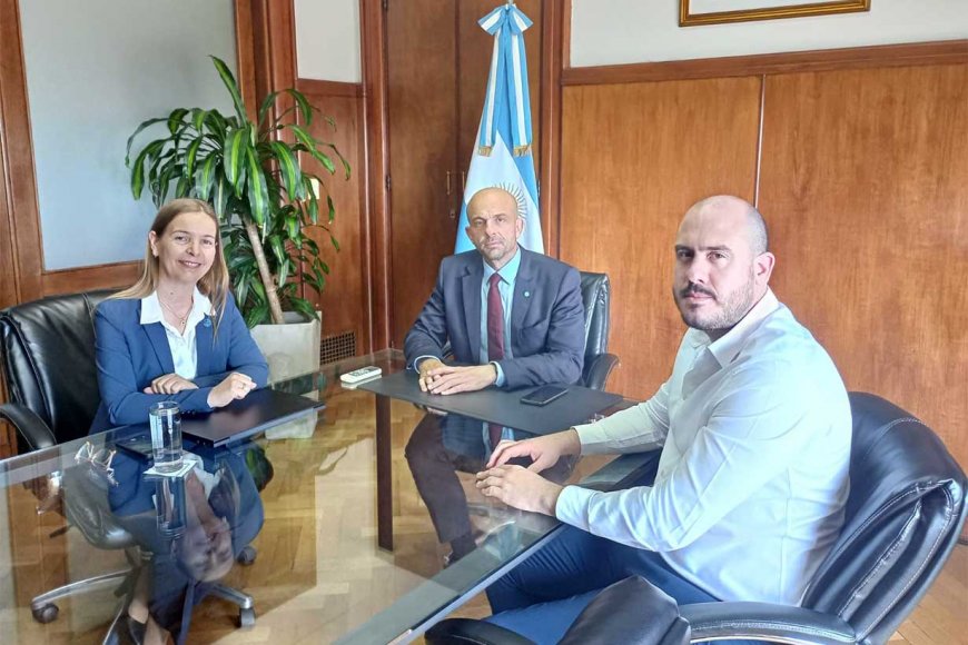 Ingrid Jetter, Delegada Argentina en CARU