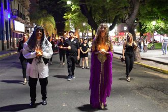 Con la marcha de antorchas, comenzó la Fiesta Provincial del Inmigrante