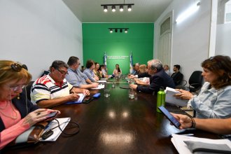 Con la conformación de comisiones, el CGE y gremios docentes establecieron agenda por condiciones laborales