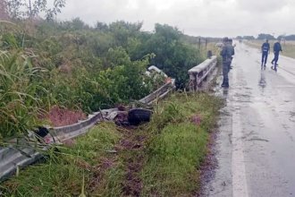 Volcó una ambulancia e internaron al chofer, una médica y una enfermera