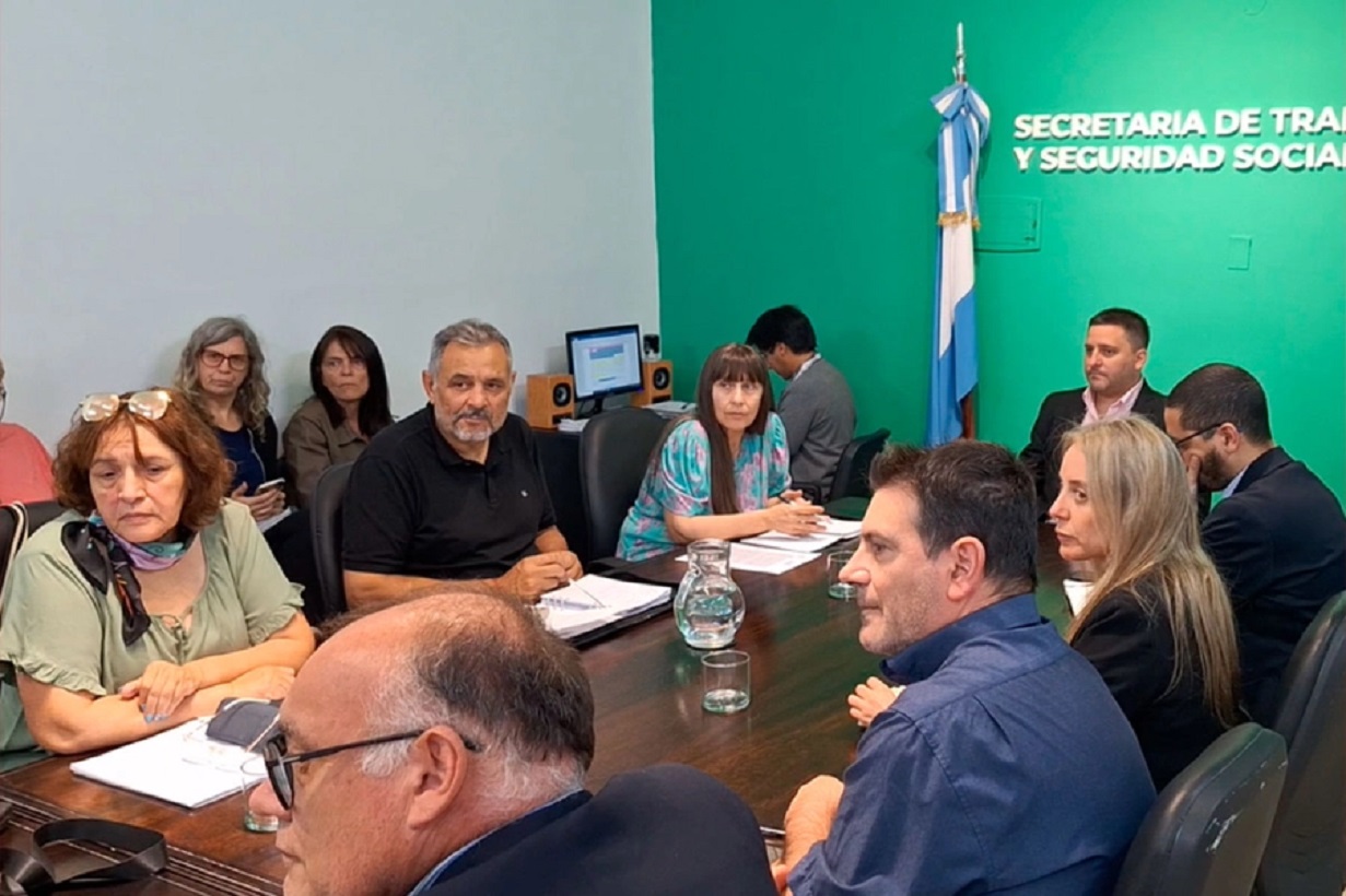 La paritaria entre Provincia y gremios estatales, a cuarto intermedio ...