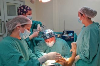 Hospital público realizó la primera cirugía plástica de ligamentos de rodilla con donación de tejidos