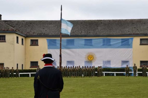 Expulsaron y procesaron al encargado de la banda del Regimiento de Concordia, por abuso sexual a una joven subalterna